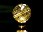 別のアングル写真1: 現品粒売り　透明感◎　金針水晶ゴールドルチル１５ミリ　貫通穴有　KY-４３