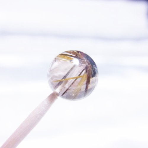 別のアングル写真3: おすすめ  8ミリ  現品一点物  1粒売り  太陽放射  タイチンルチル  虹入り金針水晶  KH20  ヘマタイト  レインボールチル  最強の天然石  ハンドメイド  クォーツ  水晶  天然石  パワーストーン  開運  最強金運  リメイク  誕生日  贈り物   /クリスマスプレゼント お祝 高品質 / 京海堂