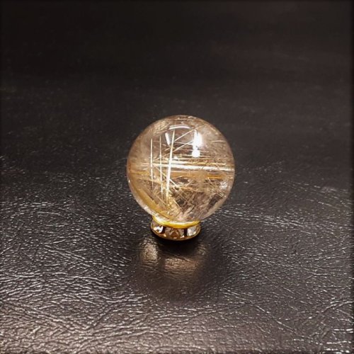 別のアングル写真1: 透明度抜群  16ミリ  現品一点物  1粒売り  ゴールドルチル  クォーツ  金針水晶 KYG29  ハンドメイド  天然石  パワーストーン  開運  最強金運  ビーズ  誕生日  贈り物   /プレゼント お祝 高品質 / 京海堂