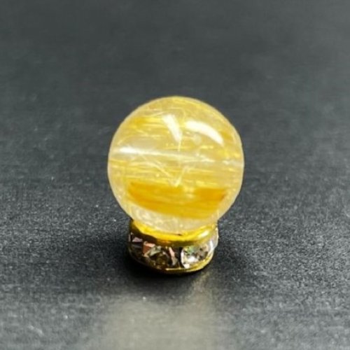 別のアングル写真3: 8ミリ  現品一点物  1粒売り  ゴールドルチル  クォーツ  ヘマタイト入り金針水晶  STU12  ハンドメイド  天然石  パワーストーン  開運  最強金運  ビーズ  誕生日  贈り物   /プレゼント お祝 高品質 / 京海堂
