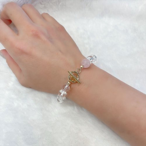 別のアングル写真1: ☆愛を育み内面から美を輝かせる天然石☆ピンク  ローズクォーツ  水晶  クリスタル  お洒落  マンテル  ブレス   nao1  天然石  ルチル  開運  誕生日  贈り物   /プレゼント お祝 高品質 / 京海堂