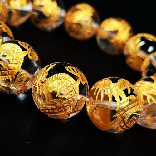 別のアングル写真1: 邪気を払い運気を上昇させる数珠  14ミリ  風水神  皇帝龍  本水晶  クリスタル  ブレス   天然石  浄化  パワー充填  最強金運  パワーストーン  開運  誕生日  縁起物  ギフト  贈り物    zenryu8  / 誕プレ 魔除け 運気向上 お揃い クリスマスプレゼント お祝  高品質 / 京海堂