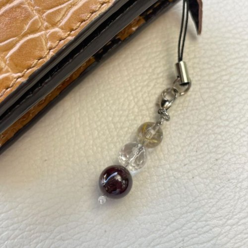 別のアングル写真3: 1月生まれのお守りチャーム  ガーネット  ゴールドルチル  128面カット水晶  ストラップ付  g1  / 誕プレ 魔除け 運気向上 お揃い クリスマスプレゼント お祝  高品質 / 京海堂