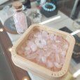 画像1: 持ち運び・ネイル用  ローズクォーツの浄化さざれ15gと持ち運び用の小瓶セット（折敷は別売り）  / 誕プレ 魔除け 運気向上 お揃い プレゼント お祝  高品質 / 京海堂 (1)