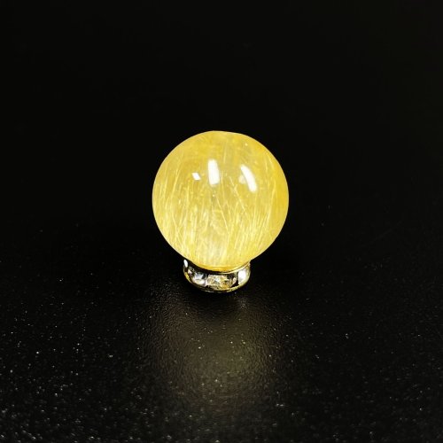 別のアングル写真1: 繊細な金針が美しい  11.5ミリ  一点物  1粒売り  ゴールドルチル  金針水晶 KYG51  / 誕プレ 魔除け 運気向上 お揃い クリスマスプレゼント お祝  高品質 / 京海堂