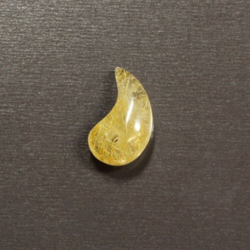 別のアングル写真3: きめ細やかな金針が素敵  一点物  ゴールドルチル  勾玉  Mr116  水晶のお守り効果  力が宿る  天然石  パワーストーン  合格祈願  勝ち運の御守り  贈り物   /プレゼント お祝 高品質 / 京海堂