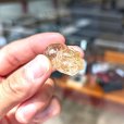 画像14: 虹の光が神秘的  ゴールドルチル  クォーツ  貔貅  ヒキュウ  HKR8  14g  水晶のお守り効果  金銀財宝を集める  ギフト  / 誕プレ 魔除け 運気向上 お揃い プレゼント お祝  高品質 / 京海堂