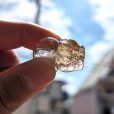画像7: 虹の光が神秘的  ゴールドルチル  クォーツ  貔貅  ヒキュウ  HKR8  14g  水晶のお守り効果  金銀財宝を集める  ギフト  / 誕プレ 魔除け 運気向上 お揃い プレゼント お祝  高品質 / 京海堂