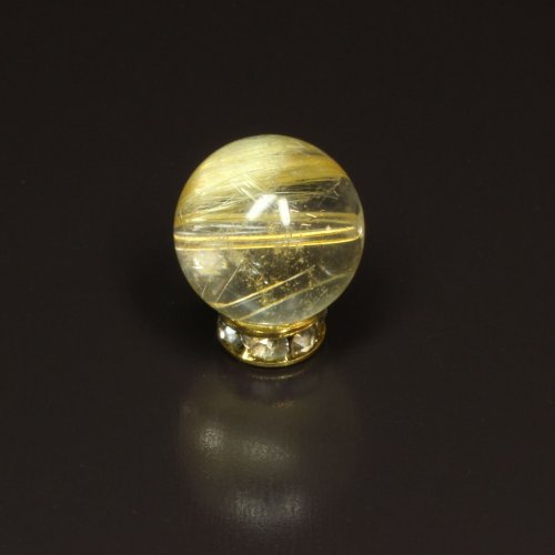 別のアングル写真3: 存在感が凄い  10ミリ  一点物  1粒売り  ゴールド  タイチンルチル  KTT23  貫通穴あり  金針水晶のお守り効果  贈答品  ギフト  / 誕プレ 魔除け 運気向上 お揃い クリスマスプレゼント お祝  高品質 / 京海堂