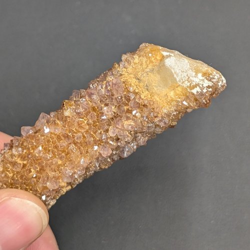 別のアングル写真2: 神秘  カクタスクォーツ  サボテン水晶  46g  Cac1  潜在能力に目覚める効果をもたらす原石  ザラメがきらきら輝く素敵な石  オブジェ  お守り効果  贈答品  ギフト  / 誕プレ 魔除け 運気向上 お揃い プレゼント お祝  高品質 / 京海堂