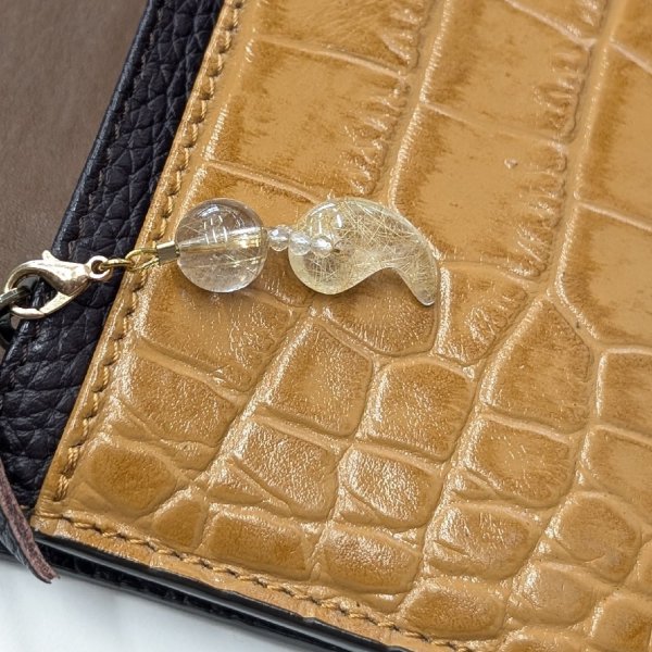 画像12: 輝きが一級品  一点物  タイチンルチル  ルチルクォーツ  勾玉  お守りチャーム  ストラップ付  OMr5  縁起物  お財布  小銭入れ  ギフト  / 誕プレ 魔除け 運気向上 お揃い クリスマスプレゼント お祝  高品質 / 京海堂