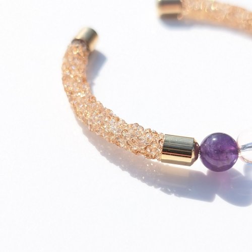 別のアングル写真1: 女性の魅力を高める石  インカローズ/ロードクロサイト  アメジスト  本水晶  ニューチューブ  バングル  キラキラ輝くベージュクリスタル使用  誕生日  贈り物   クリスマスプレゼント  nC12  / 誕プレ 魔除け 運気向上 お揃い クリスマスプレゼント お祝  高品質 / 京海堂