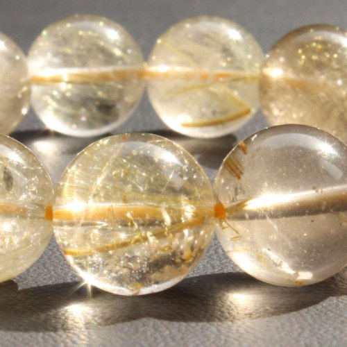 別のアングル写真1: 金運アップ！金針ゴールドが凄い！  13ミリ  一点物  ゴールドルチル  ブレス   水晶  45g【動画付】  GHB5  大開運セット付  ギフト  / 誕プレ 魔除け 運気向上 お揃い プレゼント お祝  高品質 / 京海堂
