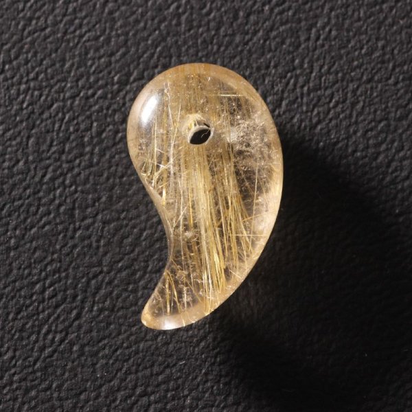 画像11: 【真っ直ぐ綺麗な金針が魅力】  一点物  ゴールドルチル  勾玉  【  KMr68】  水晶のお守り効果  力が宿る  パワーストーン  願い叶える  記念  お祝  運気上昇  引越祝  ギフト  / 誕プレ 魔除け 運気向上 お揃い クリスマスプレゼント お祝  高品質 / 京海堂