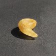 画像4: 【  鋭さがかっこいい  邪を払い幸運を掴む濃密金針  】一点物  ゴールド  ルチルクォーツ  勾玉  【  KMr48  】お守り効果  パワーストーン  贈り物  / プレゼント お祝 高品質 / 京海堂