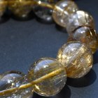 別のアングル写真1: 【金運上昇×幸運の虹】 14mm 一点物【GHB45】虹入りゴールドルチル＆タイチンルチル ブレスレット 金運、仕事運向上、直感力向上、集中力向上、精神力強化 プレゼント 贈り物 水晶 62g 浄化発送 天然石 パワーストーン