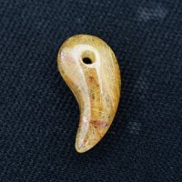 【黄金の針が織りなす神秘】人気 勾玉 ゴールド ルチル クォーツ 一点物【KMr54】お守り効果 力が宿る パワーストーン 勝負運・金運・目標達成 プレゼント 守護石 京海堂