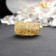 画像2: 【洗練された黄金の輝きが放つ存在感】1点物　ゴールド　タイチンルチル　クォーツ　貔貅　ヒキュウ　【GHHKU5】2g　金運 商談 面接　交渉　勝負運　邪気払い　お守り　ご褒美　天然石ビーズ　貫通穴あり　ルチルクォーツ　効果　京海堂 (2)