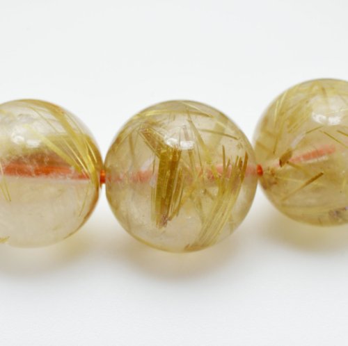 別のアングル写真3: 【太金針の存在感とインクルージョンが個性を惹き立てる逸品☆】一点物 12〜13mm 【 GHB34・44g】金運上昇、仕事運向上、邪気払い、集中力向上、精神力強化 クリスマスプレゼント 贈り物 水晶 浄化発送 ギフト 京海堂