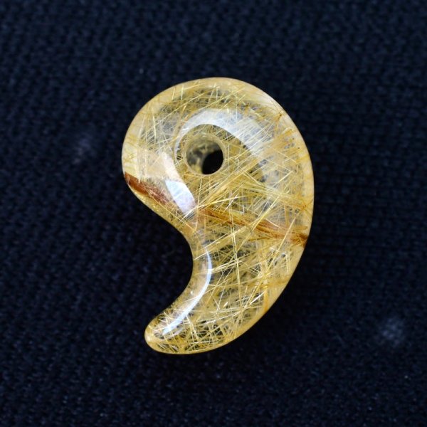 画像3: 【チャンスを呼び込む金針のたすき掛け☆】人気 勾玉 ゴールド ルチル クォーツ 一点物【KMr66】自分らしく 道を切り開く 勝負運・金運・目標達成 クリスマスプレゼント 守護石 京海堂