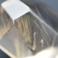 画像10: 【繊細な金針と神秘的な奥行きが深い！】一点物 ゴールドルチル原石　14g　GHG6　巾着1枚＆座布団付 　金運アップ　成功を引き寄せる石　ビジネス運向上　人間関係　お守り　パワーストーン　贈り物　ギフト　京海堂