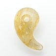 画像2: 【金針の流れが美しい☆】人気 勾玉 ゴールド ルチル クォーツ 一点物【KMr59】お守り効果 力が宿る パワーストーン 勝負運・金運・目標達成 プレゼント 守護石 京海堂 (2)