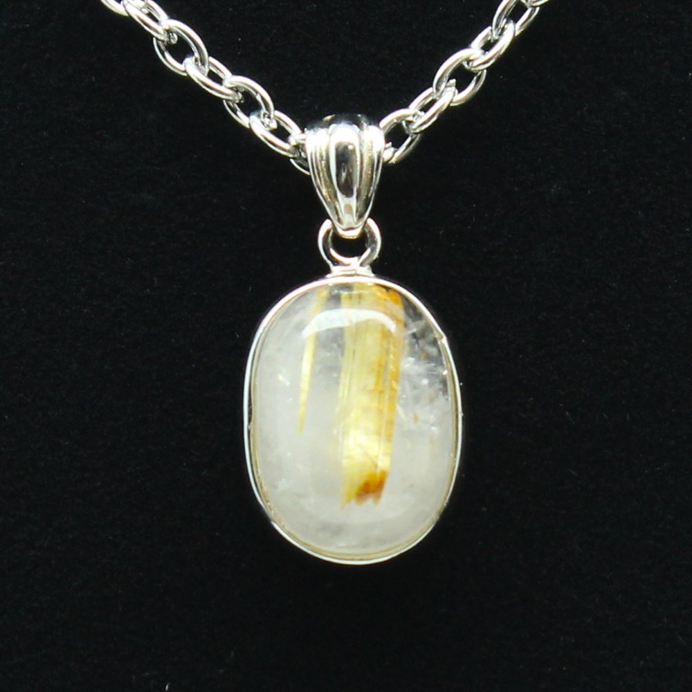 ギラリと光るルチル  一点物  ゴールドタイチンルチル  クォーツ  ペンダント  シルバー925  KgT42  金針水晶  お守り効果  誕生日  ギフト  贈り物    / 誕プレ 魔除け 運気向上 お揃い プレゼント お祝  高品質 / 京海堂