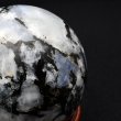 画像4: 【幻想的なブルーのシラーが癒しの魔法☆】ブルームーンストーン スフィア　約56mm 257g GHBMS1 感情の安定 癒し 直感力 魔除け ご褒美 誕生日 プレゼント 贈り物 ギフト 京海堂