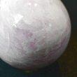 画像7: 【薄藤色の優美】クンツァイト スフィア　約40.5mm 109ｇ GHKN1 台座付き 愛と癒し ストレス軽減 感情のバランス 成長 直感力 ご褒美 誕生日 プレゼント 贈り物 ギフト 京海堂