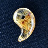 画像: 【自然が生み出した個性の金針デザイン☆】人気 勾玉 ゴールド ルチル クォーツ 一点物【KMr51】お守り効果 力が宿る パワーストーン 直感・守護・創造 クリスマスプレゼント 守護石 京海堂