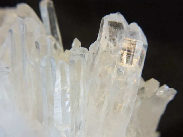 画像: 物凄い浄化力がオススメ！水晶クラスター１３１７ｇ・空間にプラスを生む鑑賞石