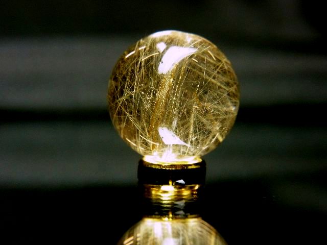 画像: 現品粒売り　透明感◎　金針水晶ゴールドルチル１５ミリ　貫通穴有　KY-４３
