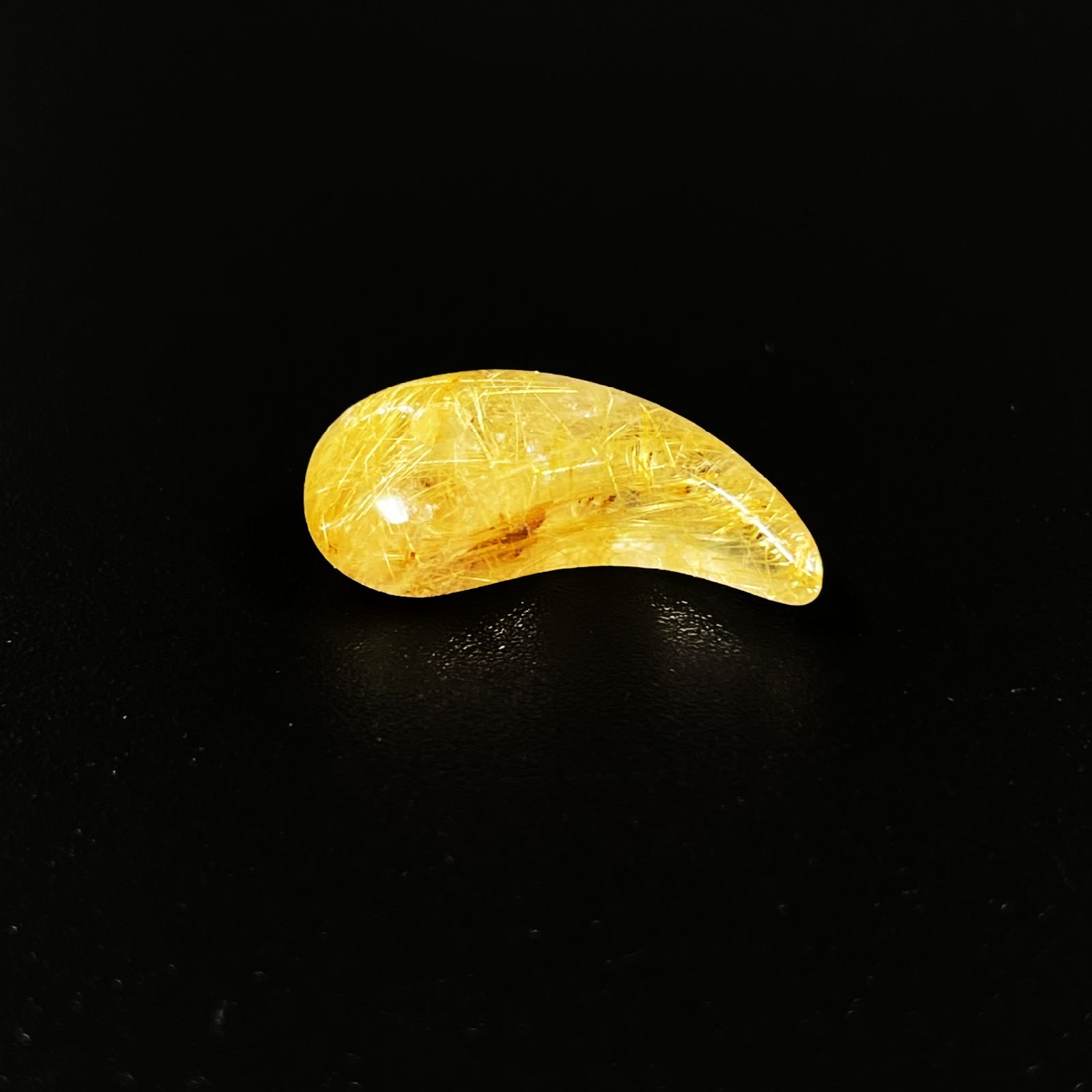 画像: 【お買い得】 一点物 ゴールドルチル 勾玉 ＳＭｒ３ 金針水晶 お守り 天然石 パワーストーン 父の日 プレゼント